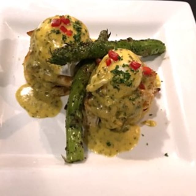 Kenny's Benedict-ish.