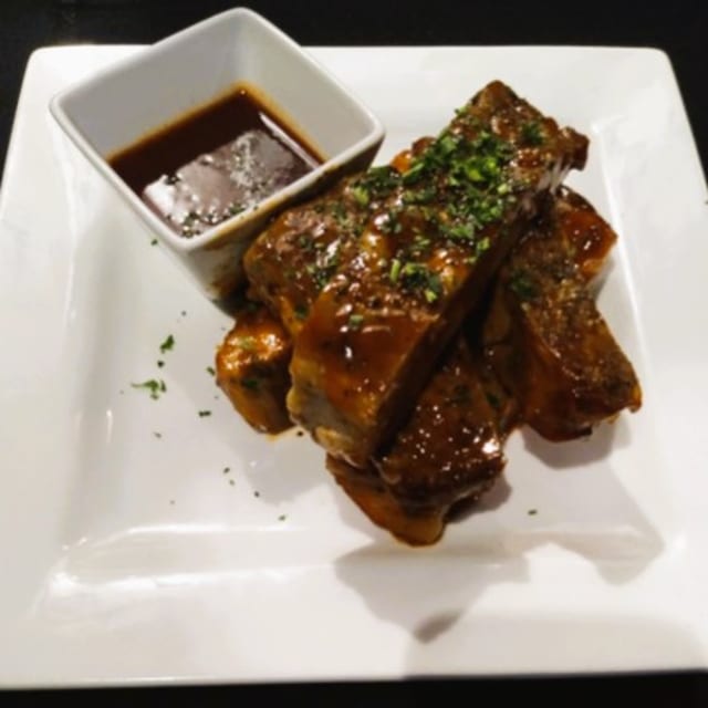 Ribs (L).