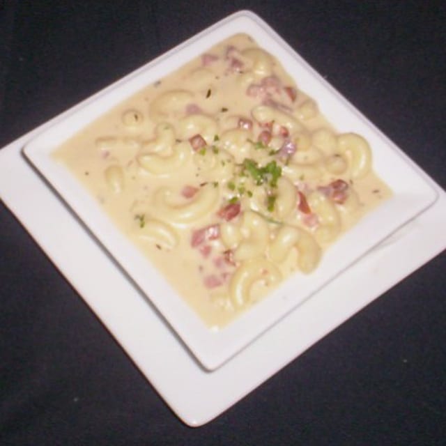 Adult Mac N Cheese (L).